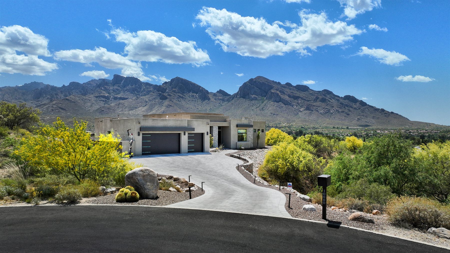 A finished A.F.&nbsp;Sterling custom home in Tucson