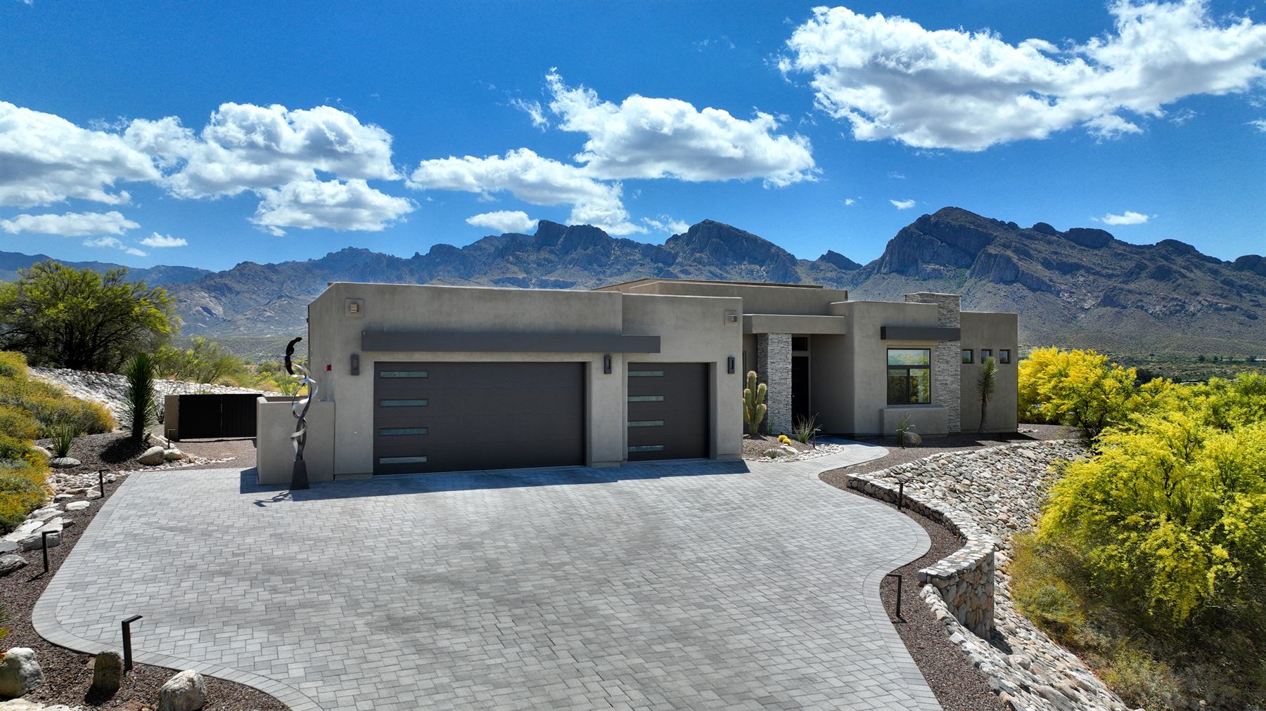 Luxury Homes &mdash; A.F.&nbsp;Sterling
